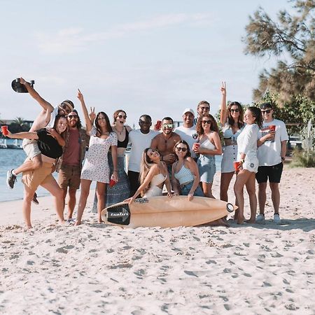 Budds In Surfers Backpackers Gold Coast Exterior photo