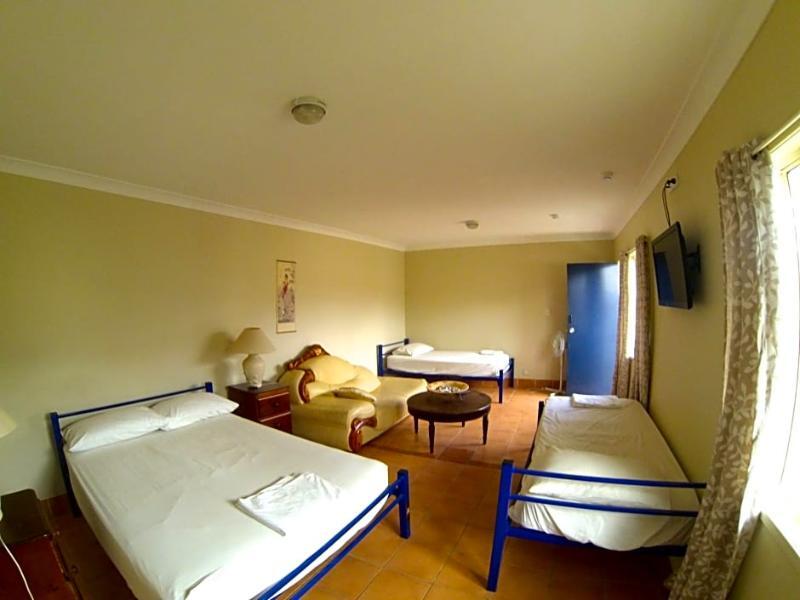 Budds In Surfers Backpackers Gold Coast Exterior photo